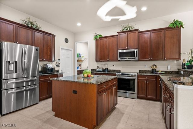 8922 Tropical CT S, Fort Myers, FL 33908