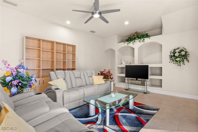 8922 Tropical CT S, Fort Myers, FL 33908