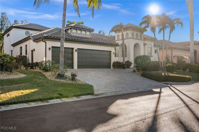 8922 Tropical CT S, Fort Myers, FL 33908