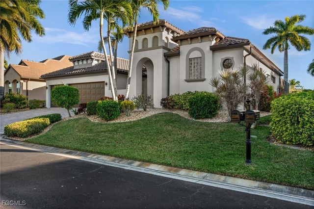 8922 Tropical CT S, Fort Myers, FL 33908