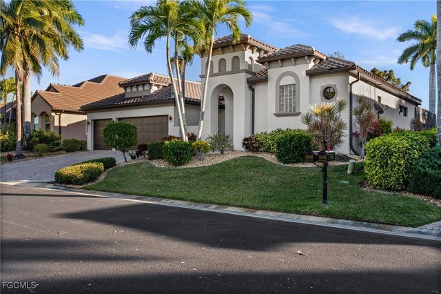 8922 Tropical CT S, Fort Myers, FL 33908