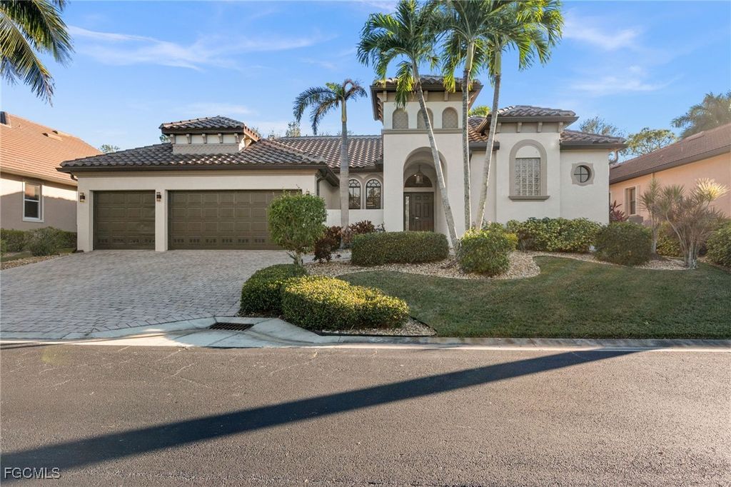 8922 Tropical CT S, Fort Myers, FL 33908