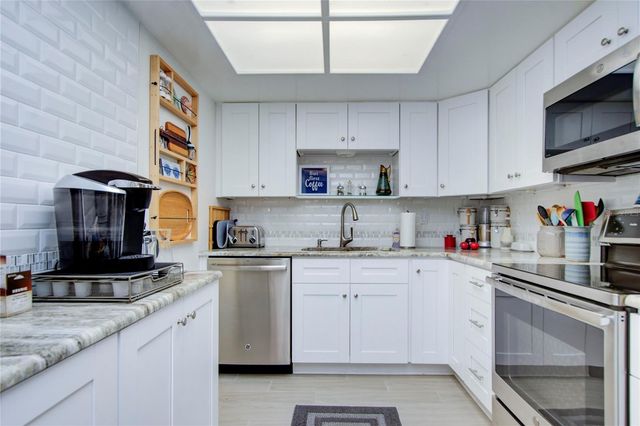 10216 REGAL DRIVE 502, Largo, FL 33774