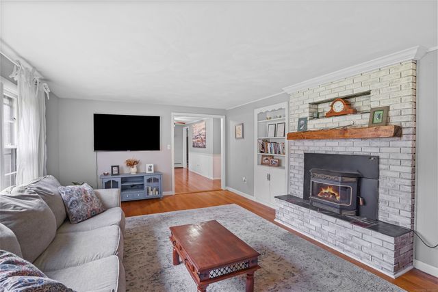 149 Round Hill Road, Middletown, CT 06457