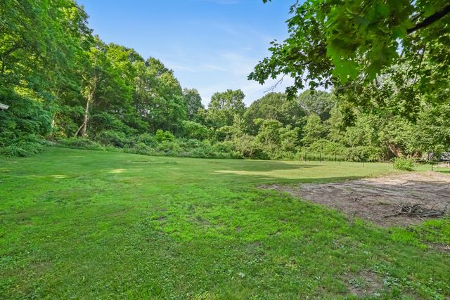 149 Round Hill Road, Middletown, CT 06457
