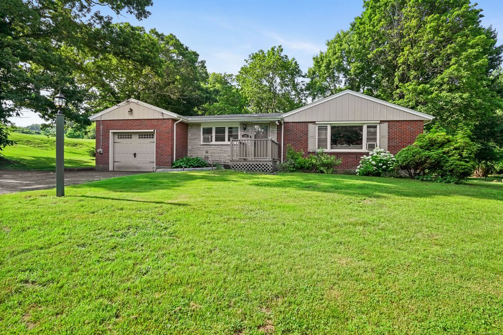 149 Round Hill Road, Middletown, CT 06457