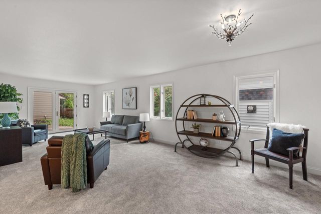 2578 N 88th STREET, Wauwatosa, WI 53226