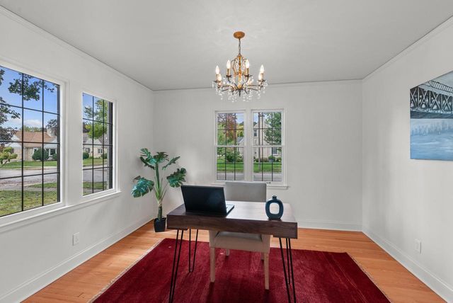 2578 N 88th STREET, Wauwatosa, WI 53226