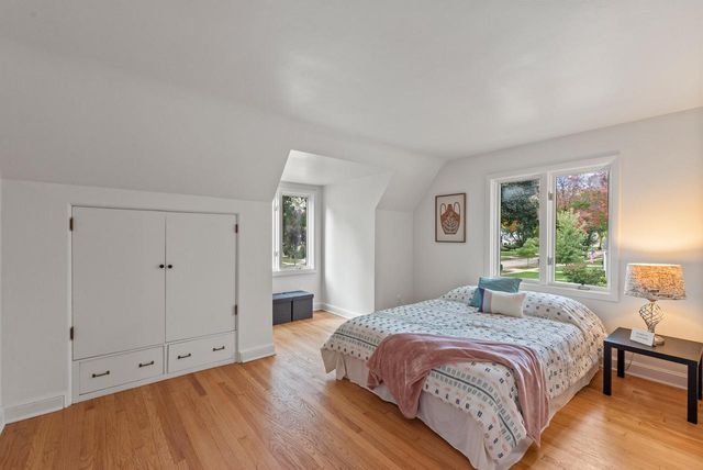 2578 N 88th STREET, Wauwatosa, WI 53226