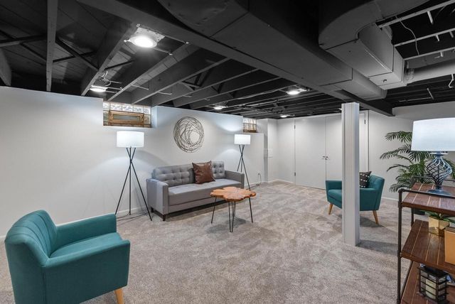 2578 N 88th STREET, Wauwatosa, WI 53226