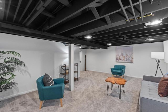 2578 N 88th STREET, Wauwatosa, WI 53226