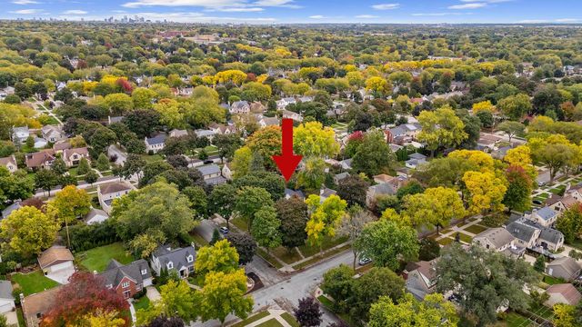 2578 N 88th STREET, Wauwatosa, WI 53226