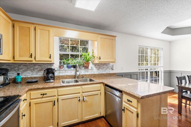 122 Buena Vista Drive, Daphne, AL 36526