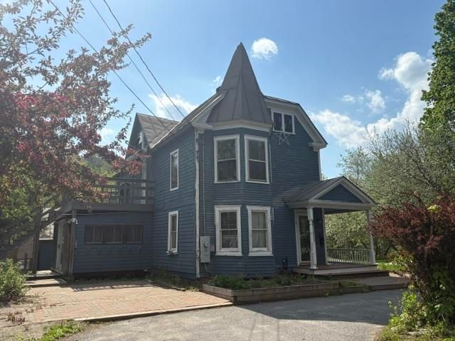 11 Maple Street, Woodstock, VT 05091