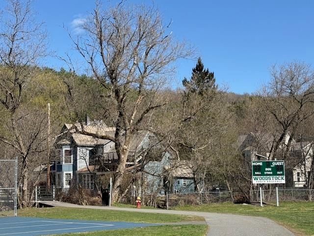 11 Maple Street, Woodstock, VT 05091