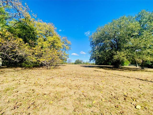 3209 Walton Road, Tyler, TX 75701