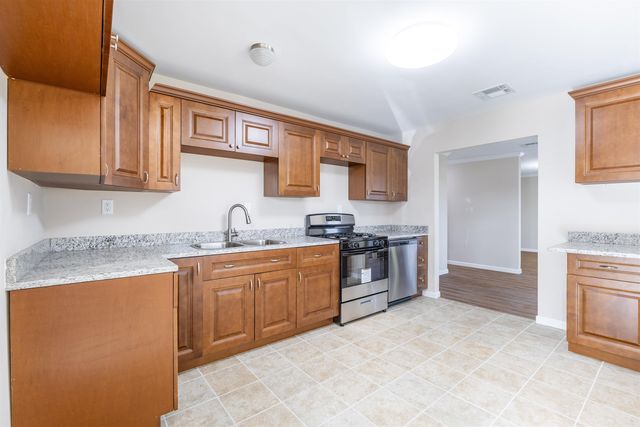 712 May St, Houma, LA 70363