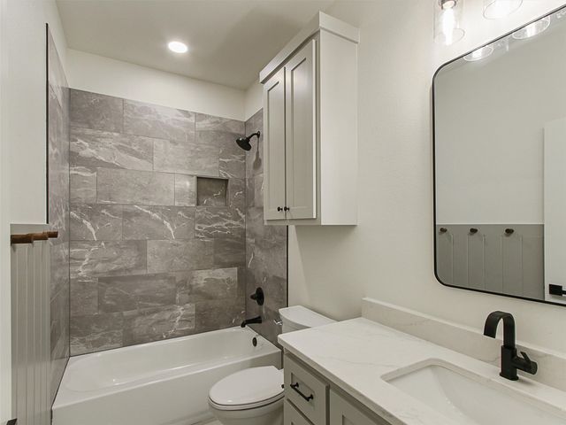 305 N Elm Street, Leonard, TX 75452