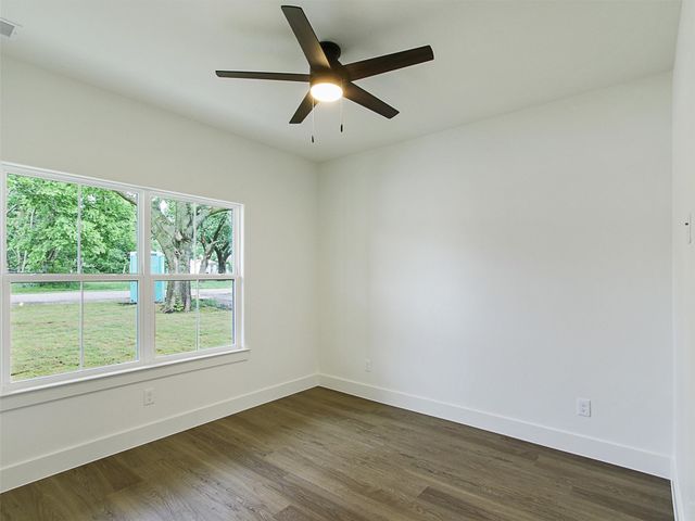 305 N Elm Street, Leonard, TX 75452