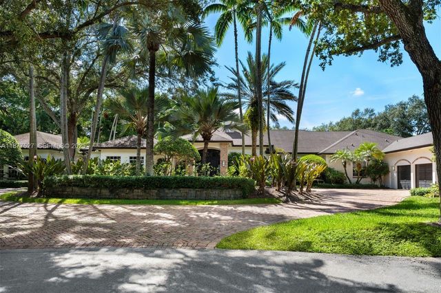 9325 SW 59th Place, Pinecrest, FL 33156