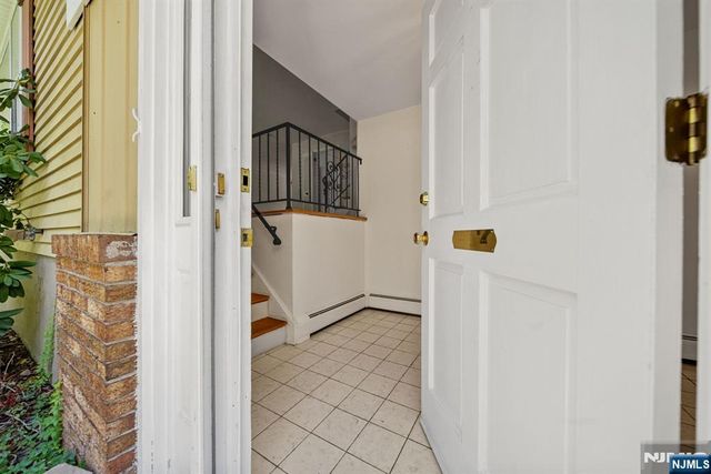 1 Heritage Court, Woodcliff Lake, NJ 07677