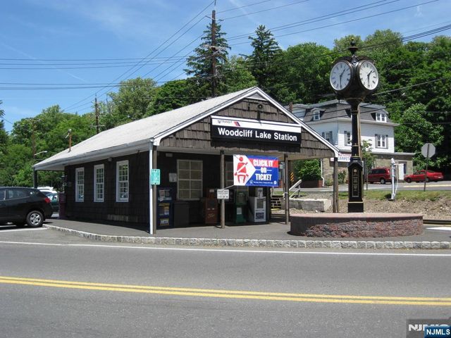 1 Heritage Court, Woodcliff Lake, NJ 07677