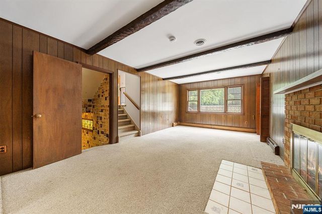 1 Heritage Court, Woodcliff Lake, NJ 07677