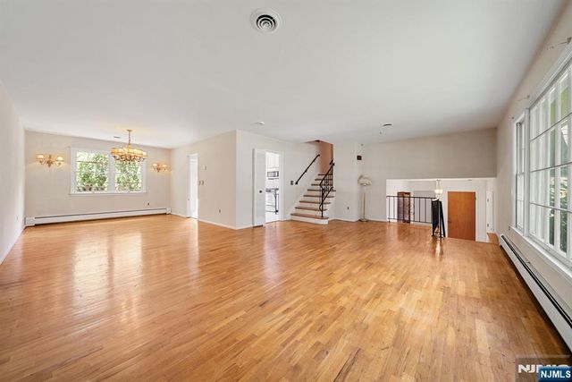 1 Heritage Court, Woodcliff Lake, NJ 07677