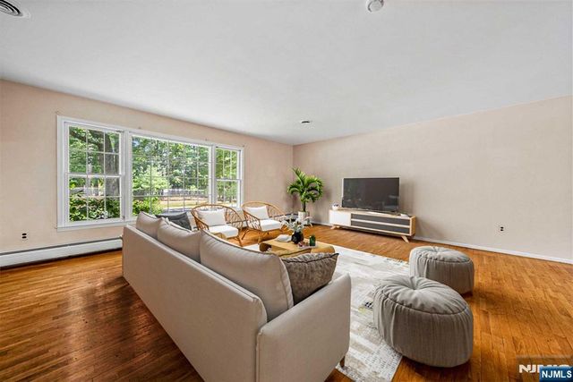 1 Heritage Court, Woodcliff Lake, NJ 07677