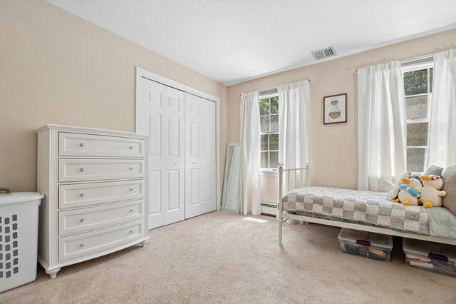 10 Burnett Road, Southborough, MA 01772