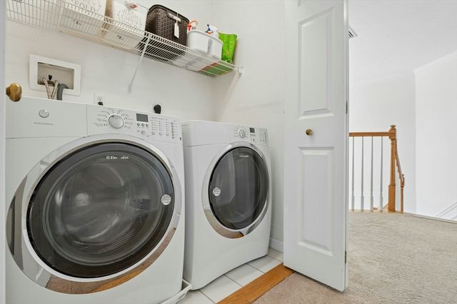 10 Burnett Road, Southborough, MA 01772