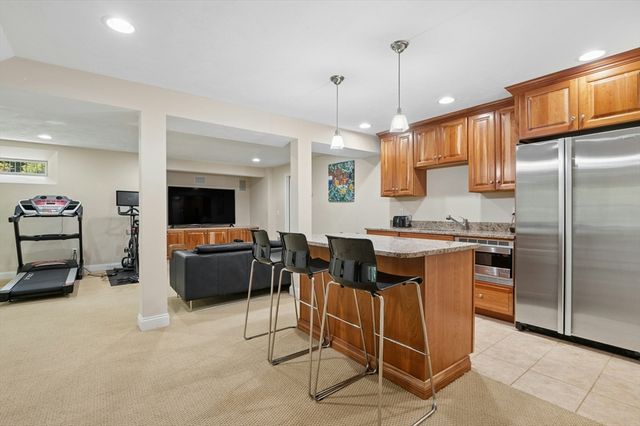 10 Burnett Road, Southborough, MA 01772