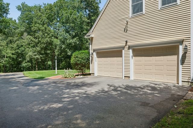 10 Burnett Road, Southborough, MA 01772
