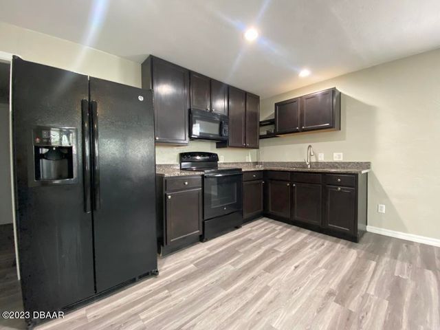 215 N Oleander Avenue, Daytona Beach, FL 32118