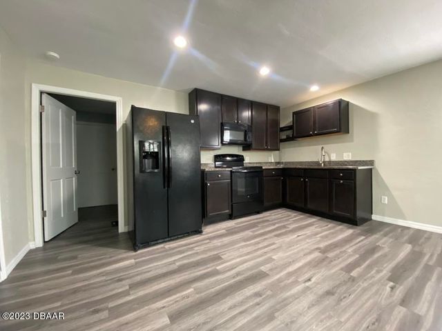 215 N Oleander Avenue, Daytona Beach, FL 32118