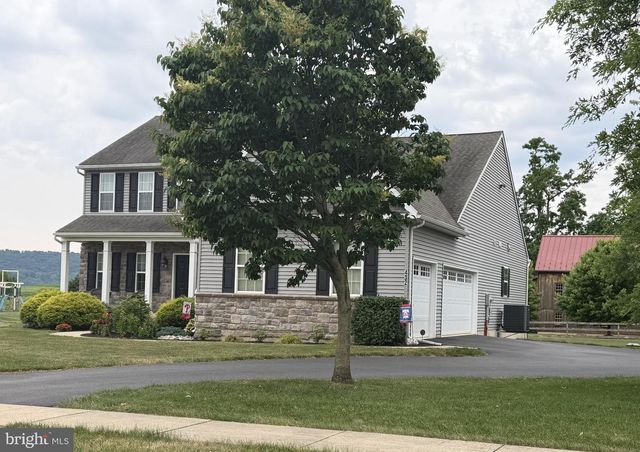 432 SOUTHFIELD DR, Oley, PA 19547
