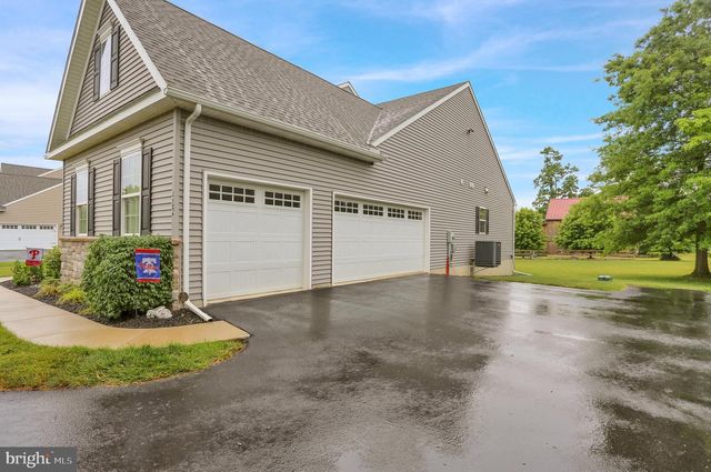 432 SOUTHFIELD DR, Oley, PA 19547