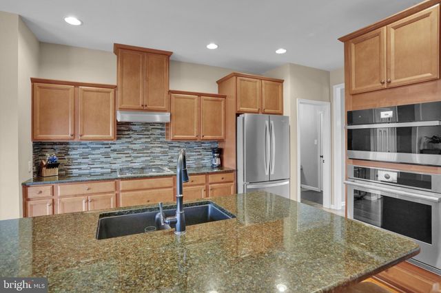 432 SOUTHFIELD DR, Oley, PA 19547