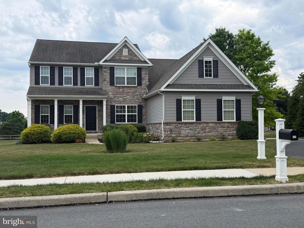432 SOUTHFIELD DR, Oley, PA 19547