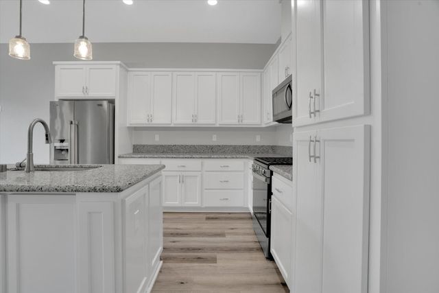 1039 Longview Dr, Oakdale, CA 95361