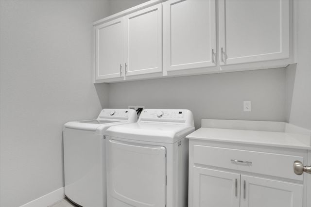 1039 Longview Dr, Oakdale, CA 95361