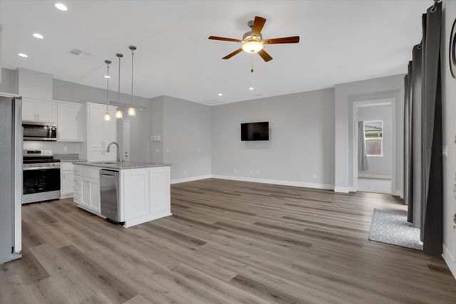 1039 Longview Dr, Oakdale, CA 95361