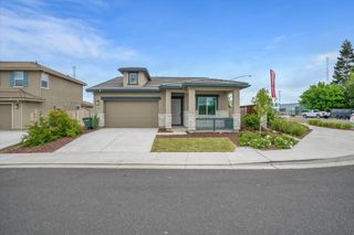 1039 Longview Dr, Oakdale, CA 95361
