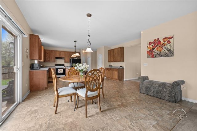 257 Hanburg Lane, Bolingbrook, IL 60440
