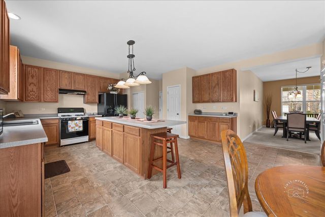 257 Hanburg Lane, Bolingbrook, IL 60440