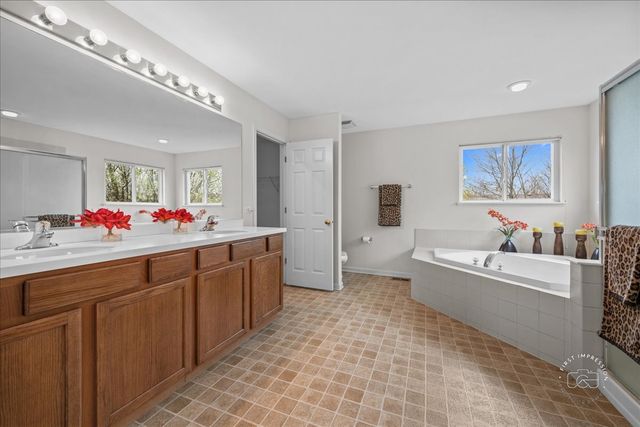 257 Hanburg Lane, Bolingbrook, IL 60440