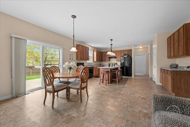 257 Hanburg Lane, Bolingbrook, IL 60440