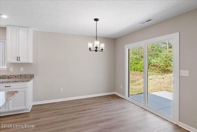 17813 Bridle Run Dr, Louisville, KY 40245