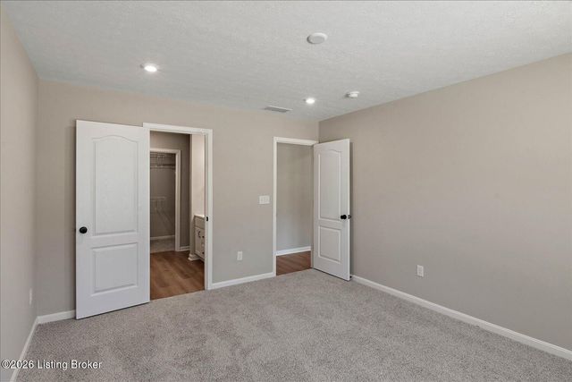 17813 Bridle Run Dr, Louisville, KY 40245