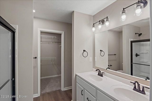 17813 Bridle Run Dr, Louisville, KY 40245